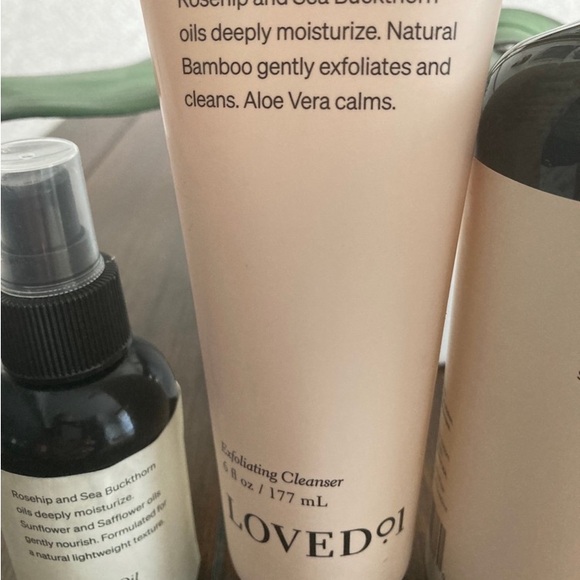 Loved01 4 Pcs Oil & Lotion Set - Picture 8 of 14